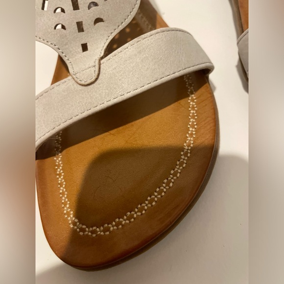 2 Lips Too Sandals Grey Women’s Size 7.5m - Picture 9 of 14